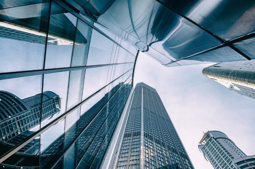 青島東方影都迎來新篇章 西發(fā)集團(tuán)持股45%，深化影視文化與藝術(shù)交流